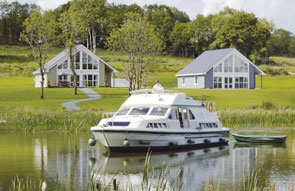 Annalee Lodge - Boating